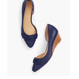 Talbots Navy Laney D'Orsay Wedges sz6 EUC
